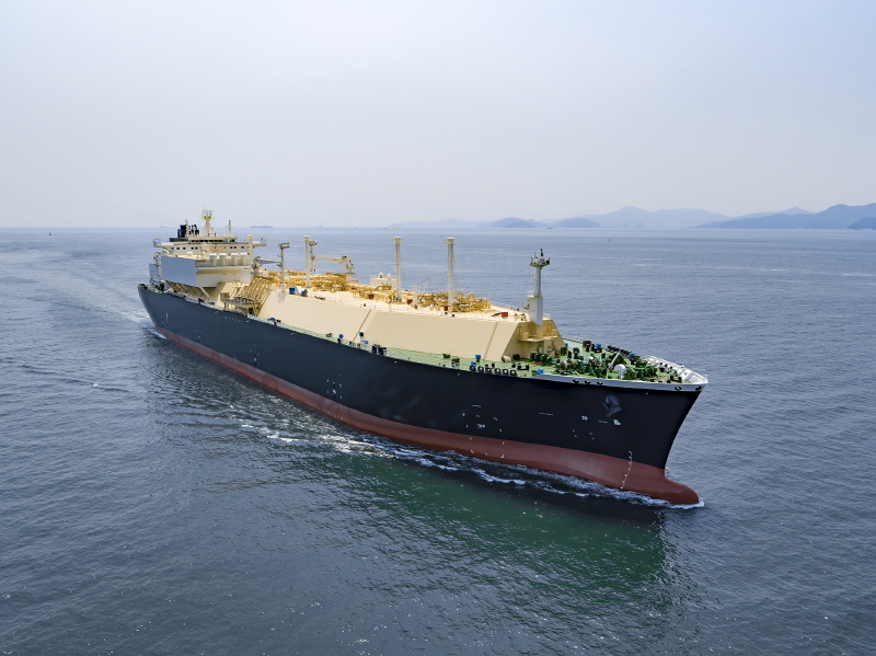 대우조선해양이 아시아지역 선주로부터 LNG운반선 4척을 수주했다.사진은 대우조선해양이 건조한 LNG운반선.